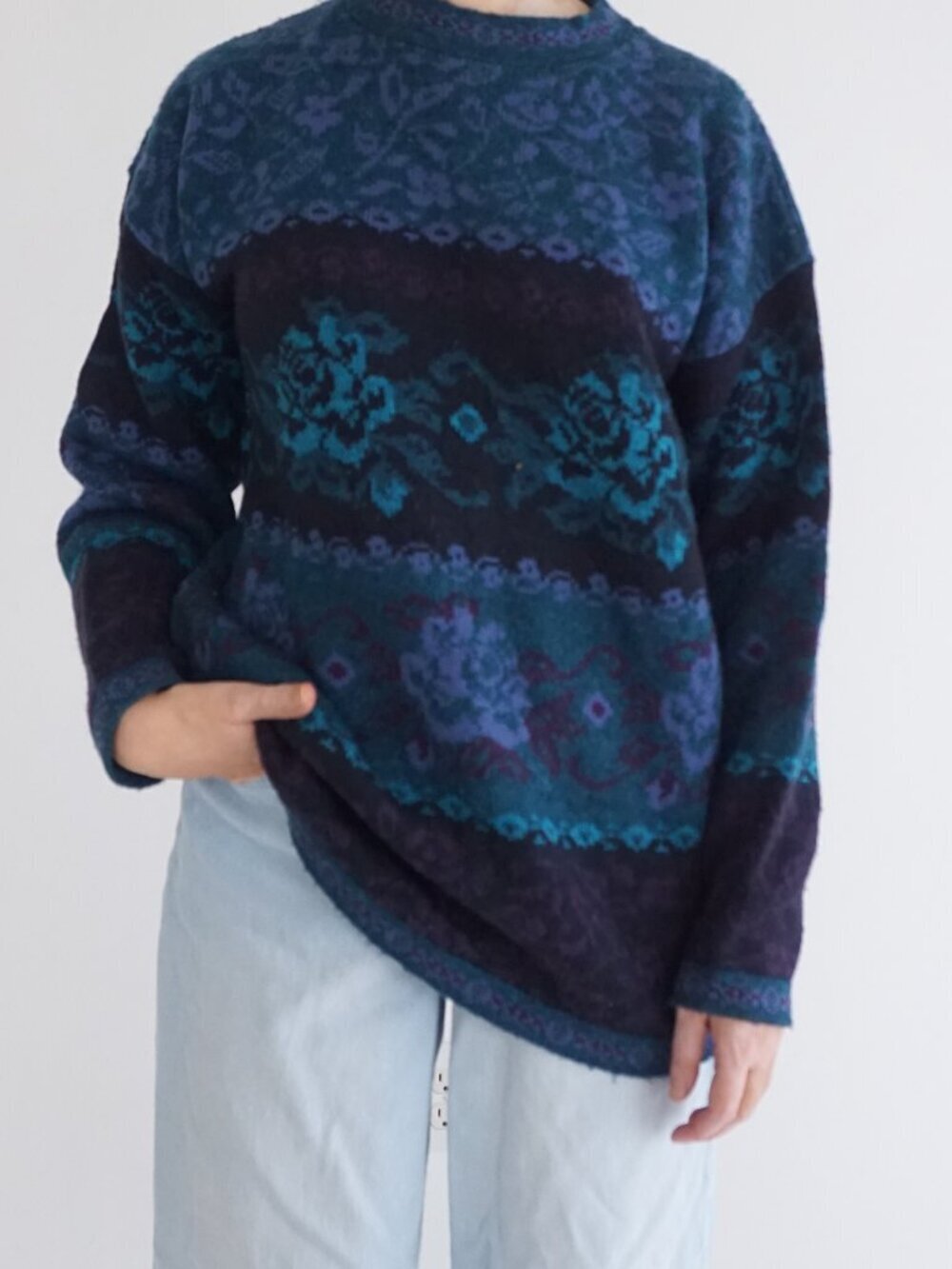 intage Classic Elements Blue Purple Floral Tapestry Textured Acrylic Sweater S